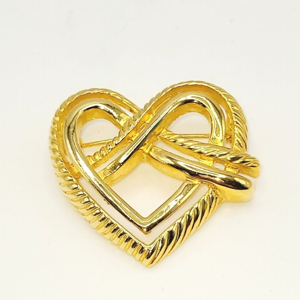 Elegant Gold-Tone Heart Brooch